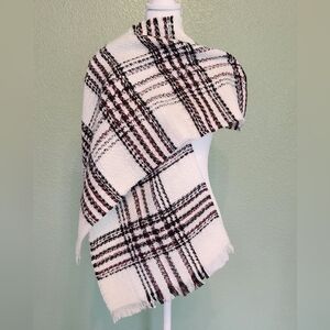 CHICOS Multicolor Plaid Oblong Scarf